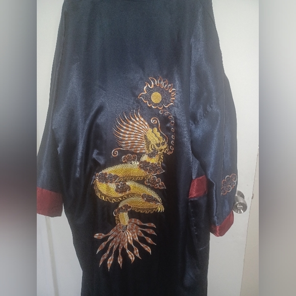 Reversible Chinese Robe Embroidered - Picture 4 of 6